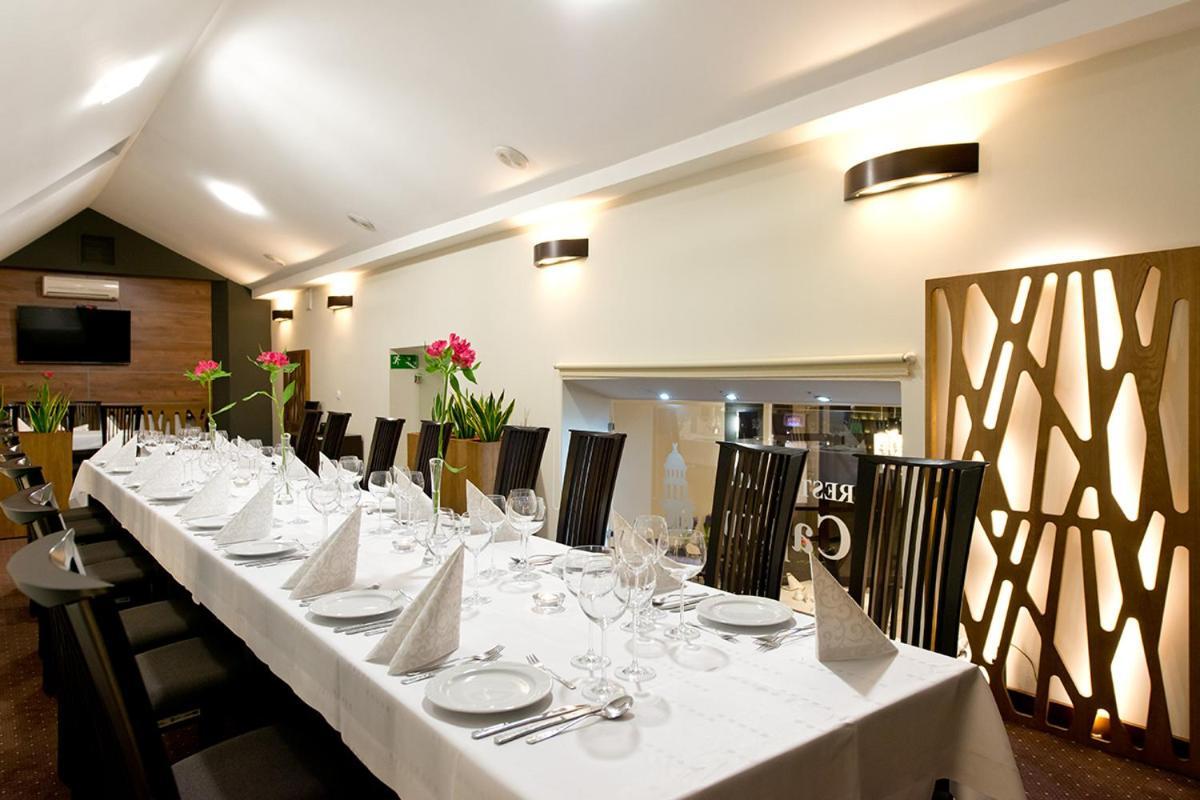 Hotel Capitol Biala Podlaska Luaran gambar