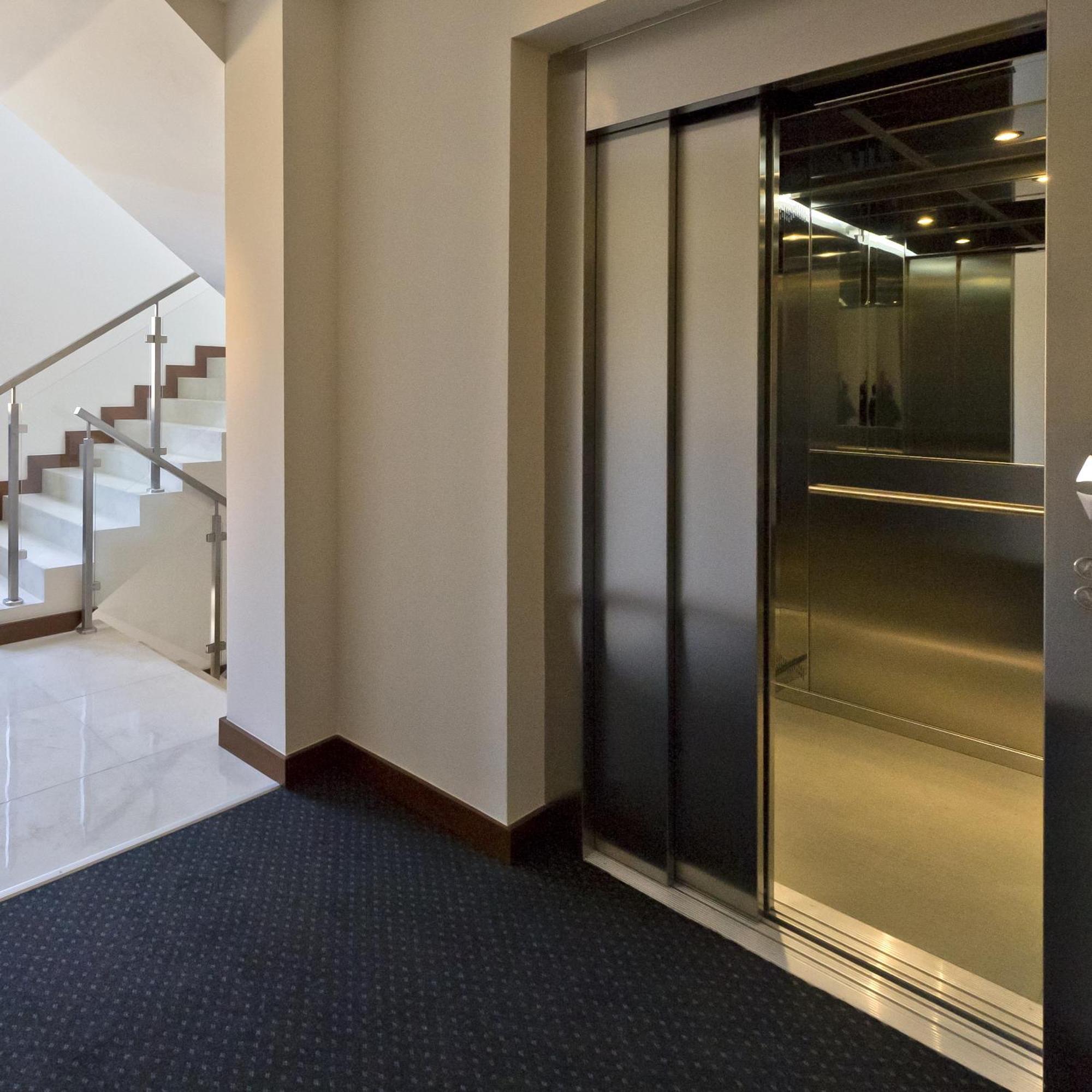Hotel Capitol Biala Podlaska Luaran gambar