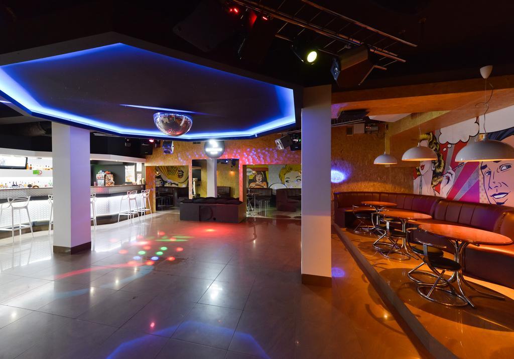 Hotel Capitol Biala Podlaska Luaran gambar