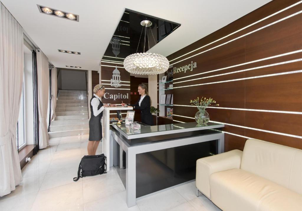 Hotel Capitol Biala Podlaska Luaran gambar