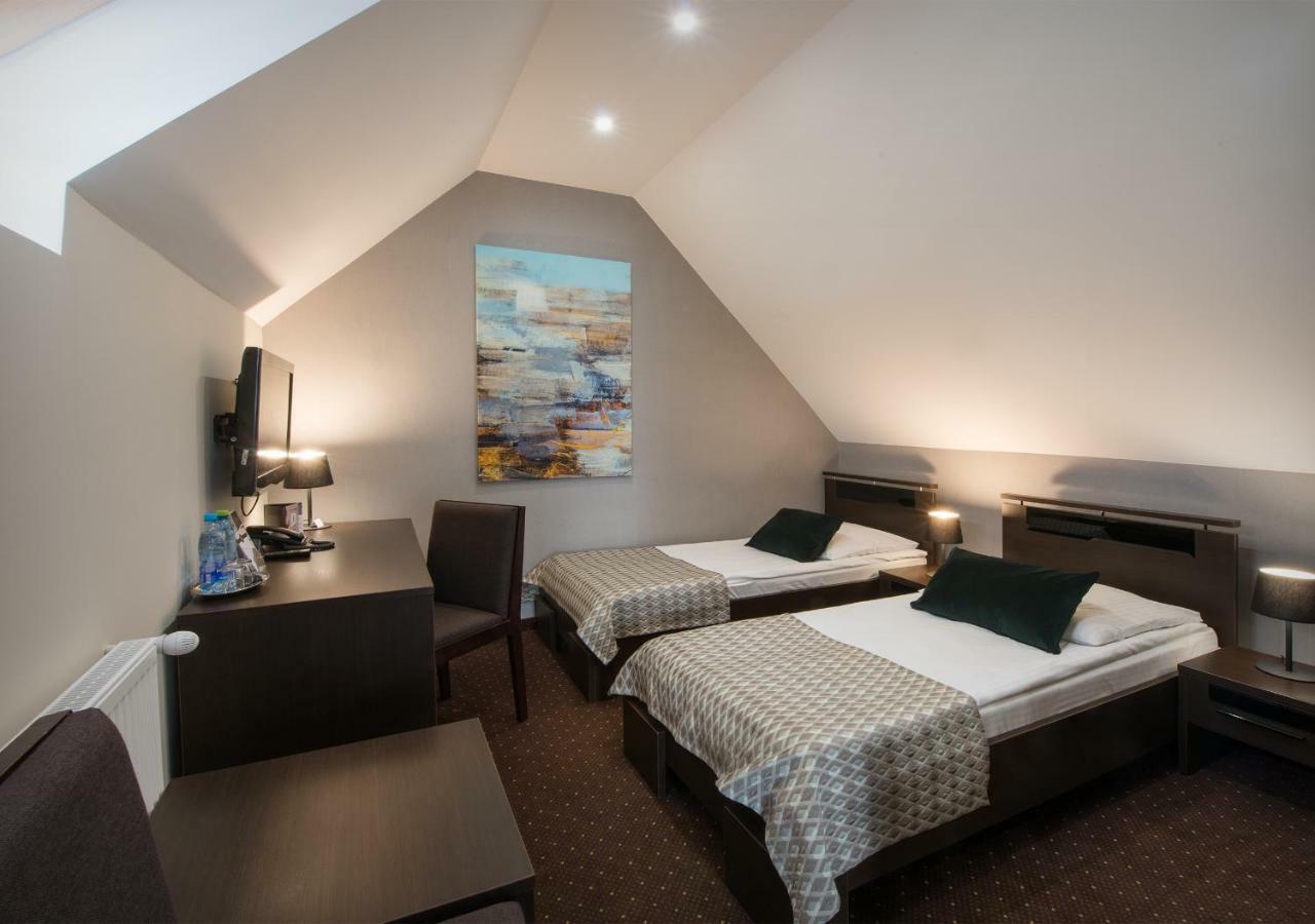 Hotel Capitol Biala Podlaska Luaran gambar
