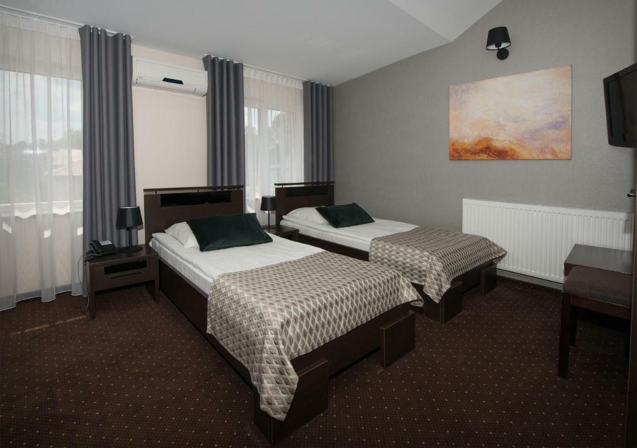 Hotel Capitol Biala Podlaska Luaran gambar