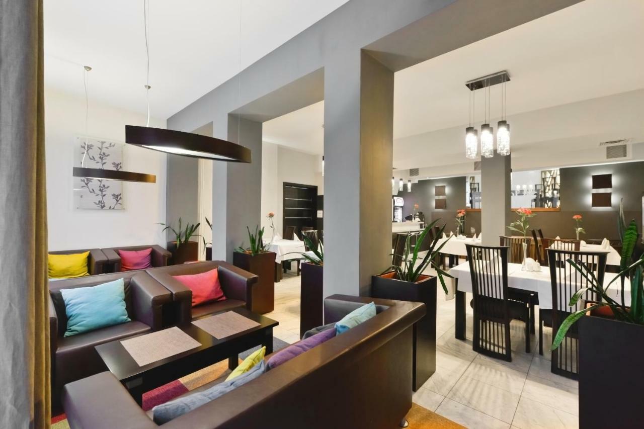 Hotel Capitol Biala Podlaska Luaran gambar